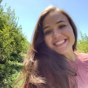 Meet your Posher, Carly